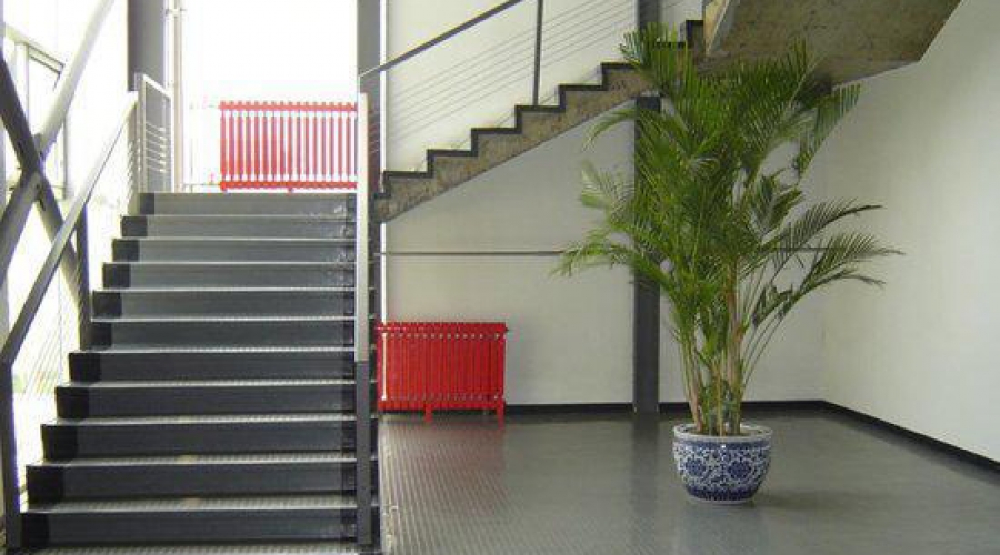 南京化工园办公楼橡胶地面